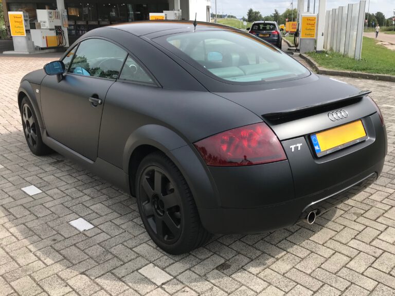 Audi TT Mat zwart achterkant